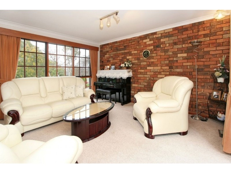 4 Russlie Court, Glen Waverley VIC 3150