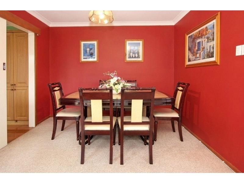 4 Russlie Court, Glen Waverley VIC 3150