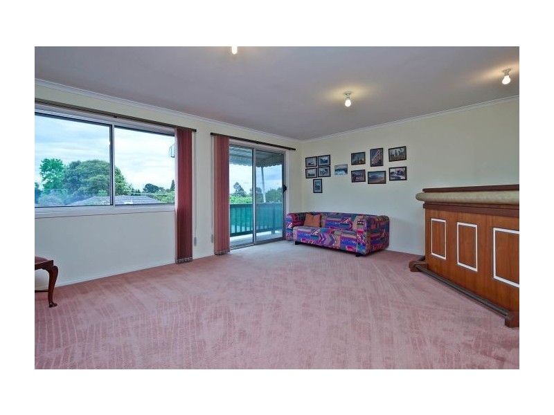 2 Kirstina Road, Glen Waverley VIC 3150