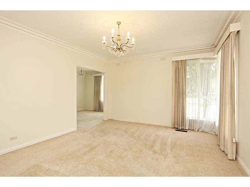 39 Wilson Road, Glen Waverley VIC 3150