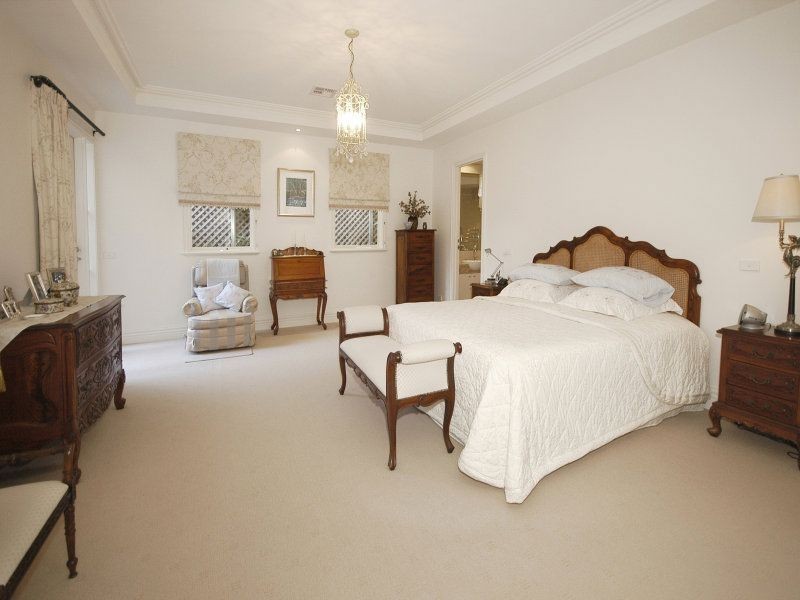 10 Floreat Court, Glen Waverley VIC 3150