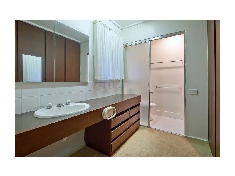 27 Belinda Crescent, Wheelers Hill VIC 3150