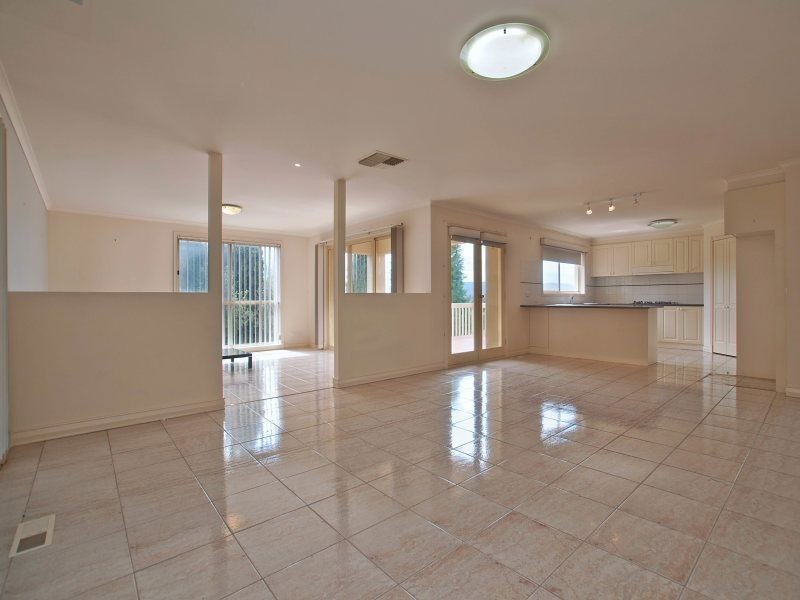 18 Katoomba Drive, Mulgrave VIC 3170