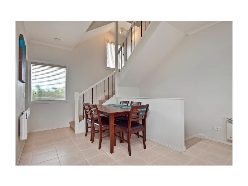 14/18 Tulloch Grove, Glen Waverley VIC 3150