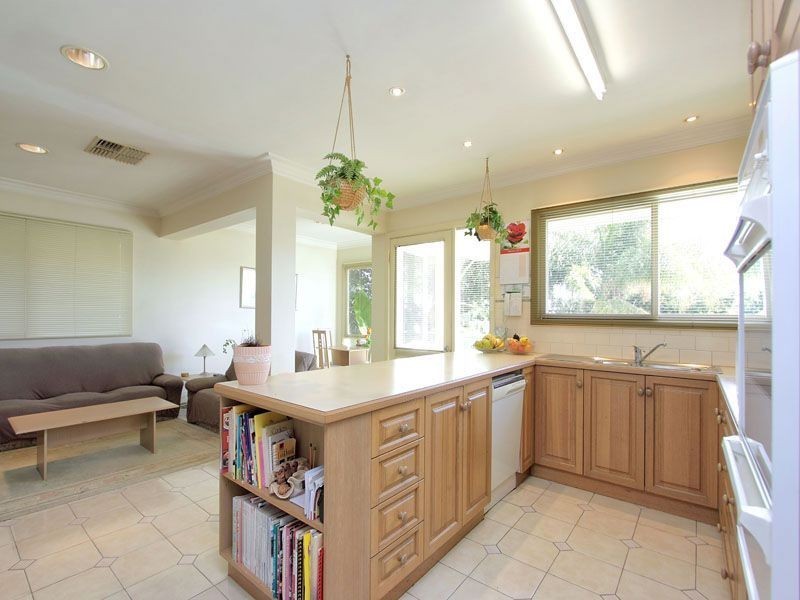 27 Viewpoint Avenue, Glen Waverley VIC 3150