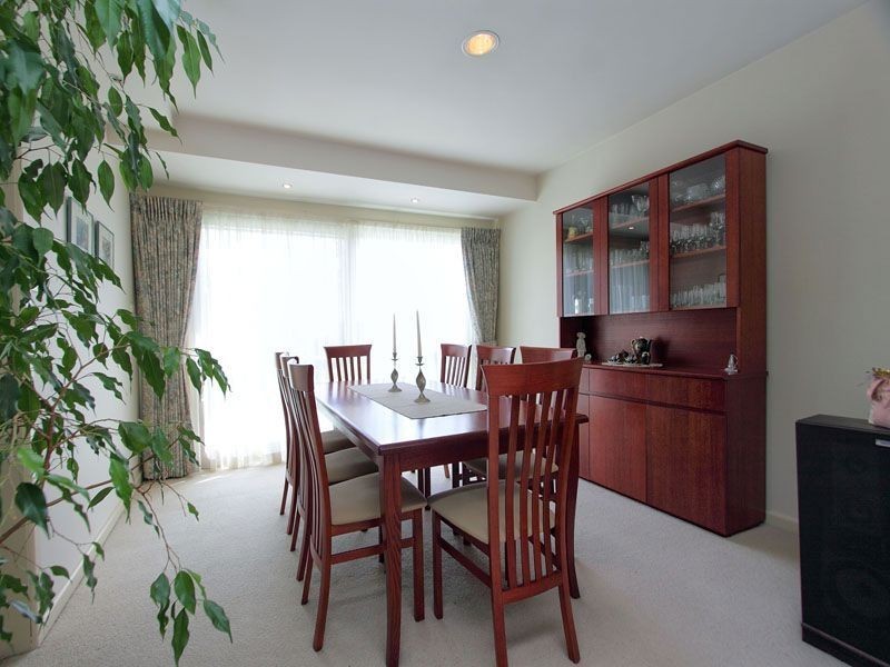 27 Viewpoint Avenue, Glen Waverley VIC 3150