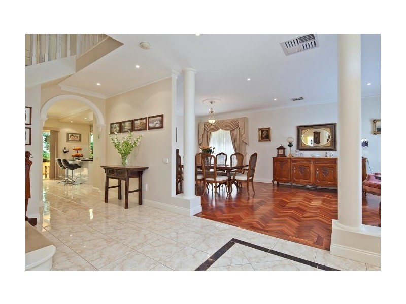 41 Arlington Drive, Glen Waverley VIC 3150