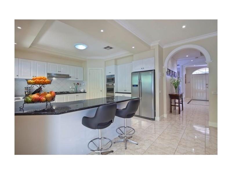 41 Arlington Drive, Glen Waverley VIC 3150