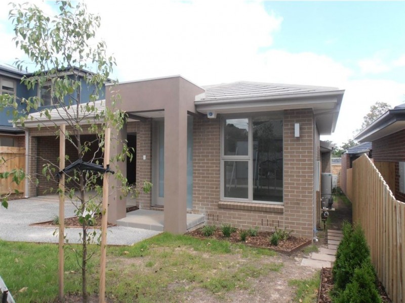 65 Panoramic Grove, Glen Waverley VIC 3150