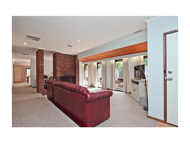 3 Newark Court, Glen Waverley VIC 3150