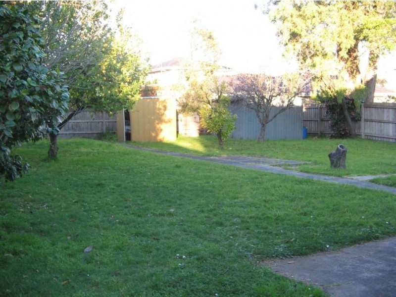24 Halliday Street, Mount Waverley VIC 3149
