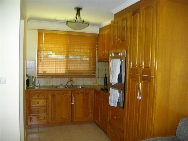 2/33 Miriam Close, Wheelers Hill VIC 3150