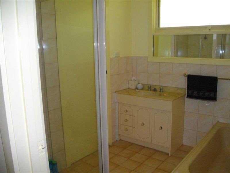 2/33 Miriam Close, Wheelers Hill VIC 3150