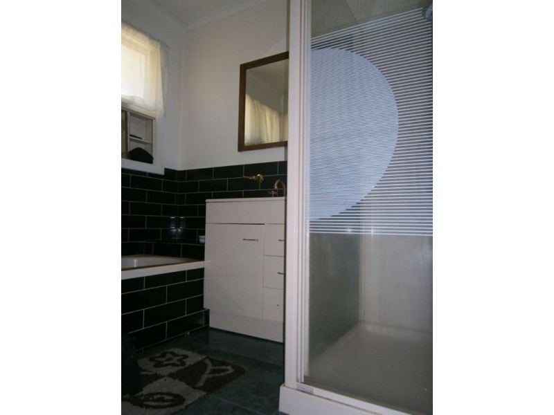 2/15 Crown Street, Glen Waverley VIC 3150