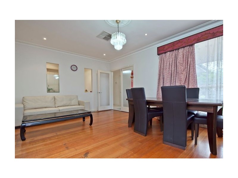 1/3 Juniper Avenue, Glen Waverley VIC 3150
