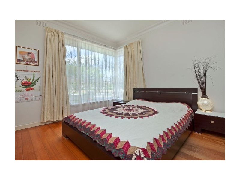 1/3 Juniper Avenue, Glen Waverley VIC 3150