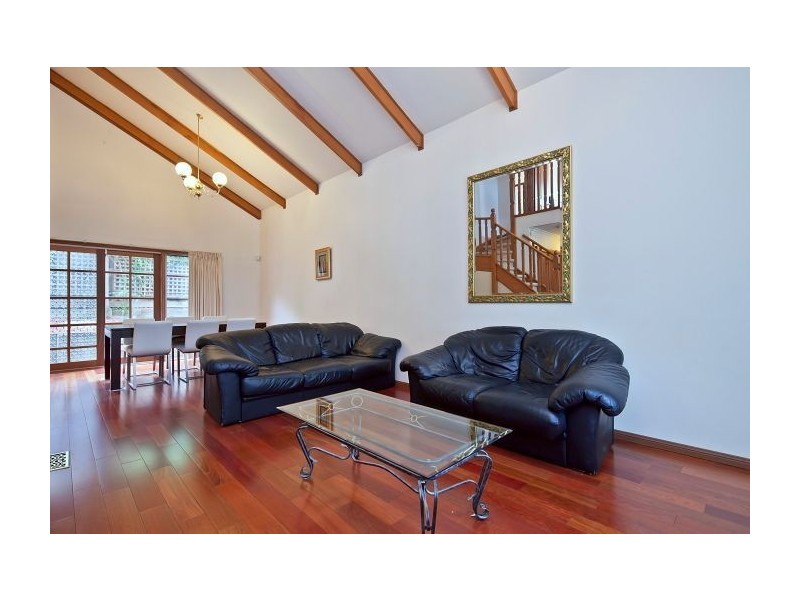 1/1 Rolls Court, Glen Waverley VIC 3150