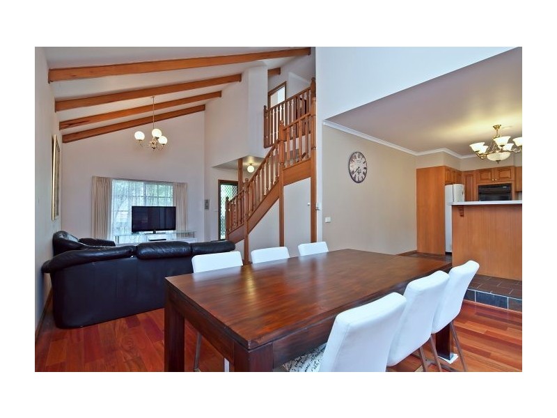 1/1 Rolls Court, Glen Waverley VIC 3150