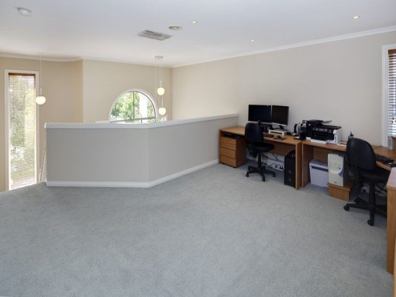 2 Knightsbridge Court, Glen Waverley VIC 3150