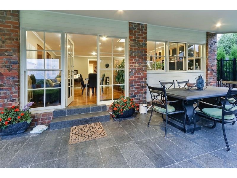 3 Halcyon Drive, Wheelers Hill VIC 3150