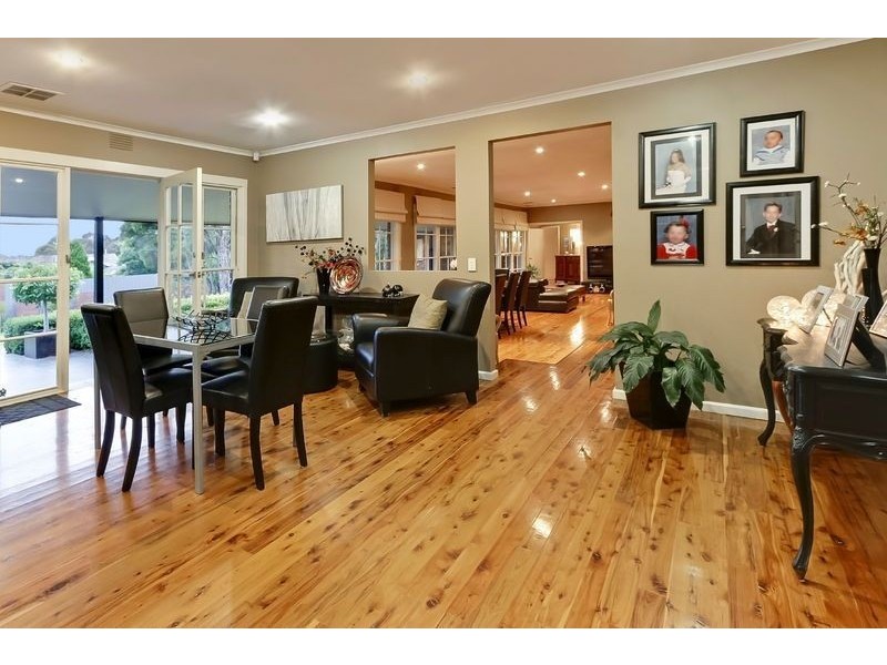 3 Halcyon Drive, Wheelers Hill VIC 3150