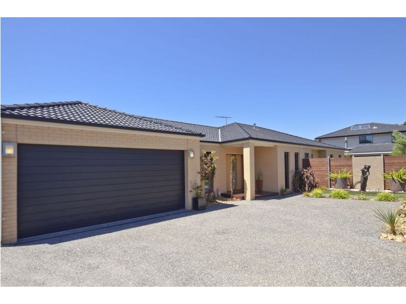 21 Royal Oak Court, Mulgrave VIC 3170