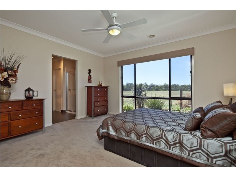 21 Royal Oak Court, Mulgrave VIC 3170
