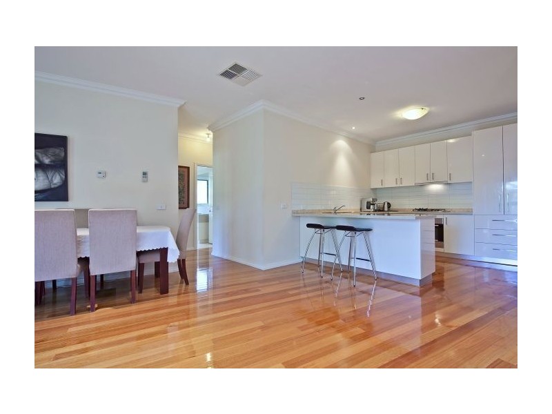 2/2 Kuebler Street, Glen Waverley VIC 3150