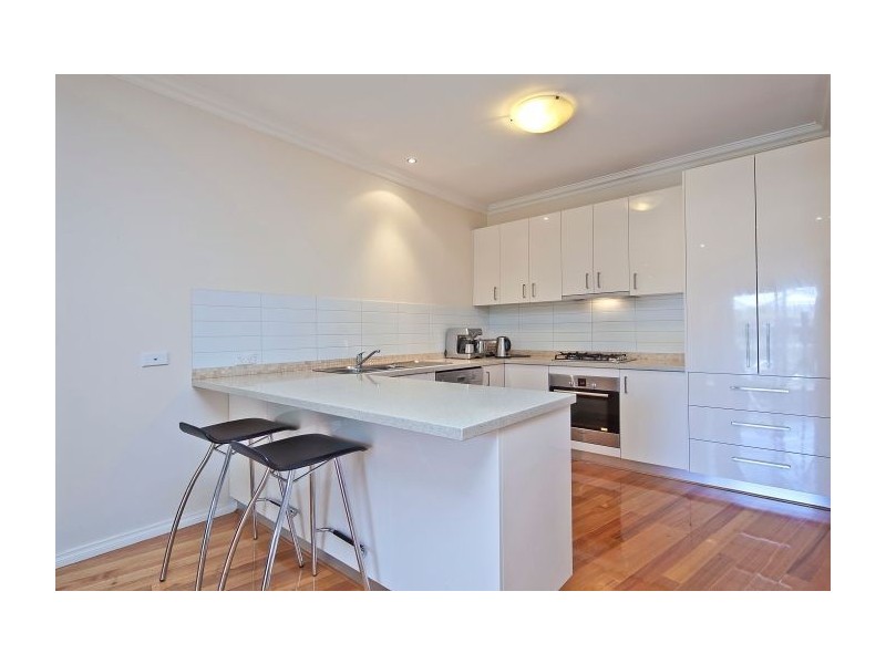 2/2 Kuebler Street, Glen Waverley VIC 3150