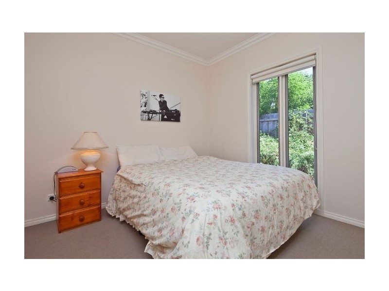 2/2 Kuebler Street, Glen Waverley VIC 3150