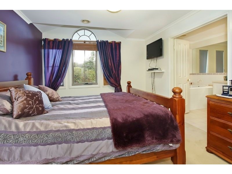 7 The Rise, Glen Waverley VIC 3150