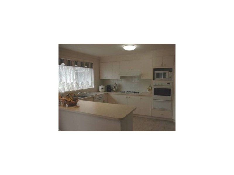 2/10 Janice Road, Glen Waverley VIC 3150