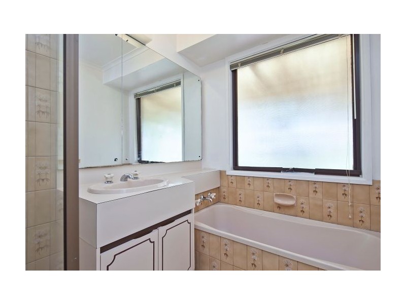 26 Landsdale Crescent, Wantirna South VIC 3152