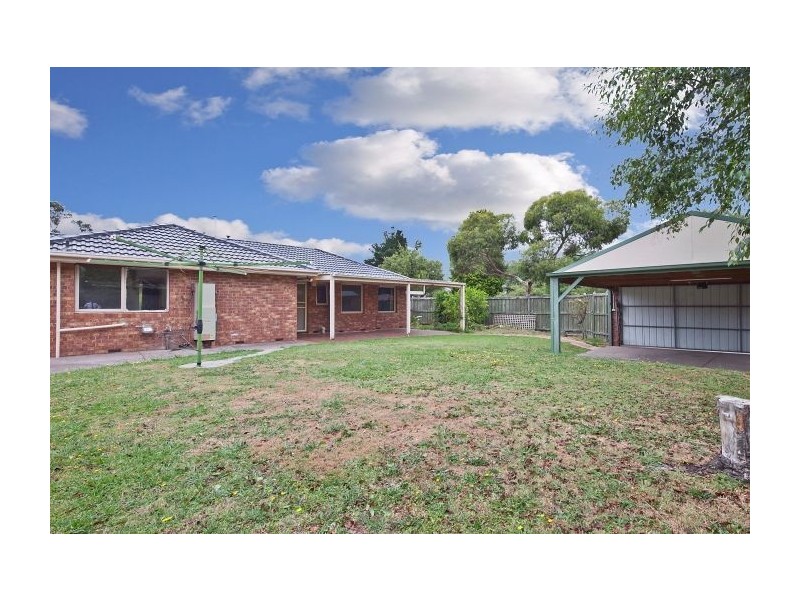 26 Landsdale Crescent, Wantirna South VIC 3152