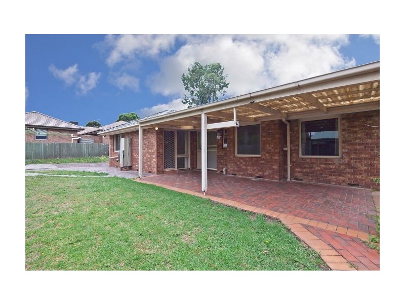 26 Landsdale Crescent, Wantirna South VIC 3152