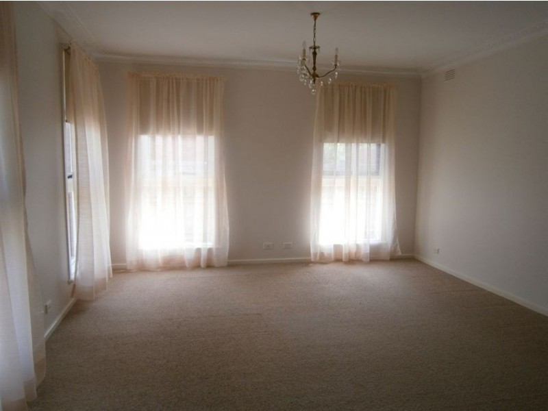 8 Regina Street, Wheelers Hill VIC 3150