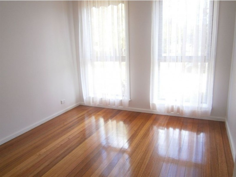 8 Regina Street, Wheelers Hill VIC 3150