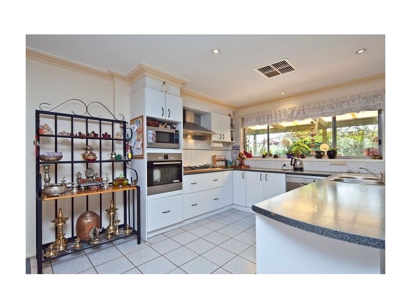 1 Alexandra Court, Knoxfield VIC 3180