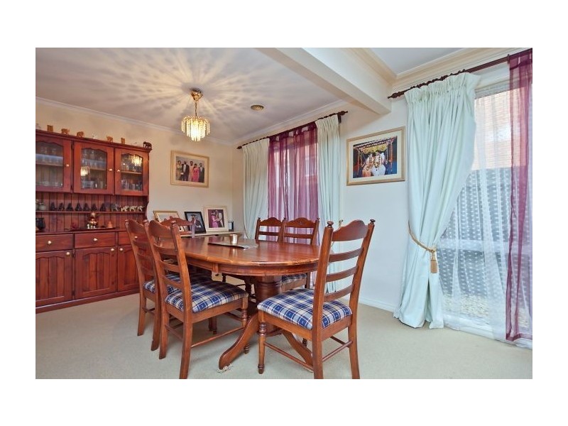 1 Alexandra Court, Knoxfield VIC 3180