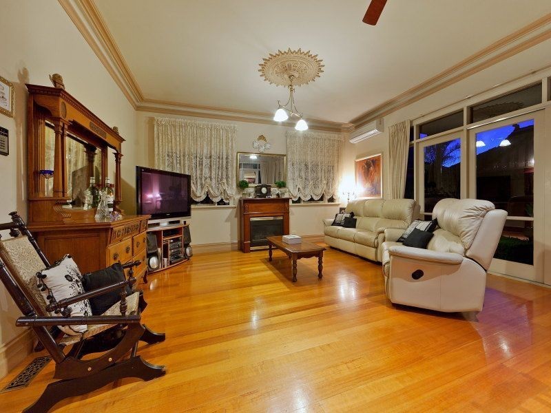18 College Court, Glen Waverley VIC 3150