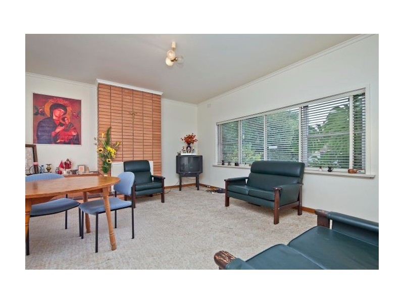 1 Newton Grove, Glen Waverley VIC 3150