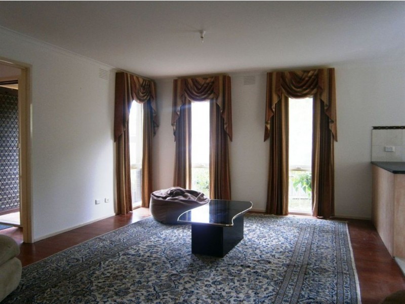 1/4 Bruford Avenue, Wheelers Hill VIC 3150