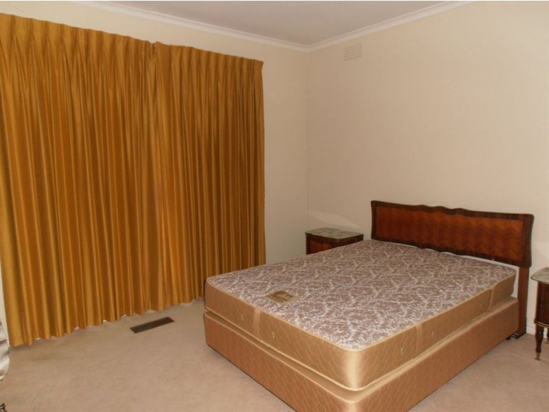 22 Lebanon Crescent, Mulgrave VIC 3170