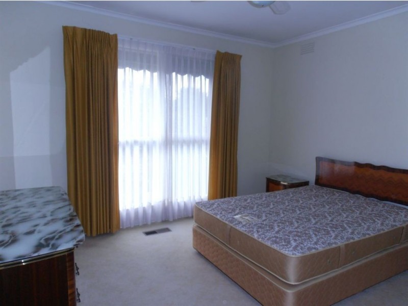 22 Lebanon Crescent, Mulgrave VIC 3170