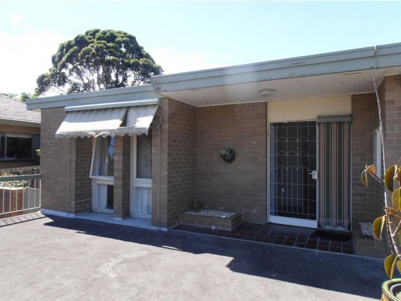 8 Belvedere Avenue, Wheelers Hill VIC 3150