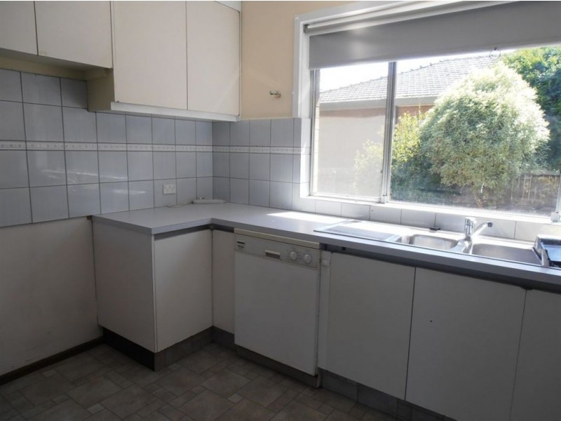 8 Belvedere Avenue, Wheelers Hill VIC 3150