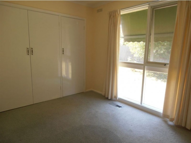 8 Belvedere Avenue, Wheelers Hill VIC 3150