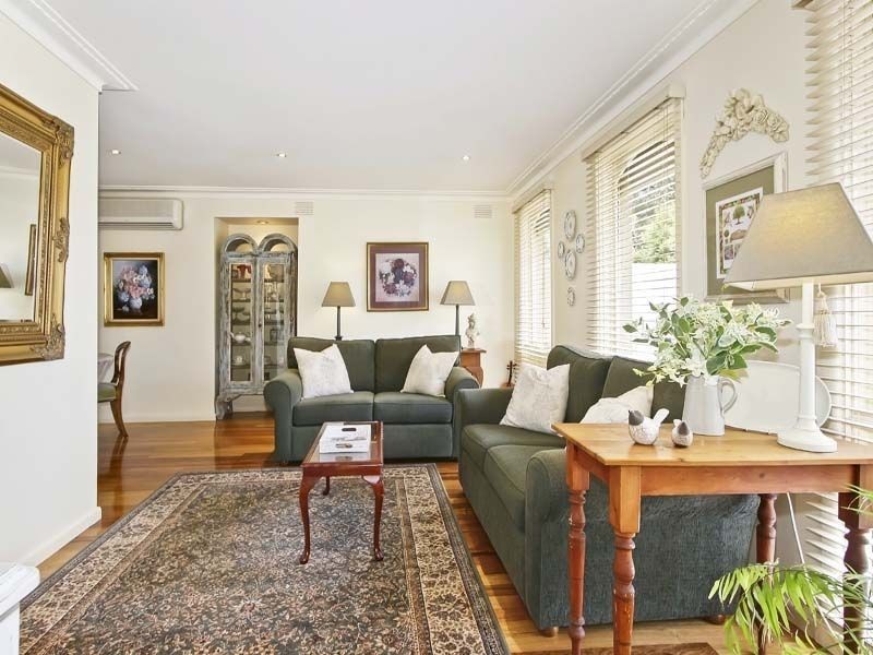 76 Knights Drive, Glen Waverley VIC 3150