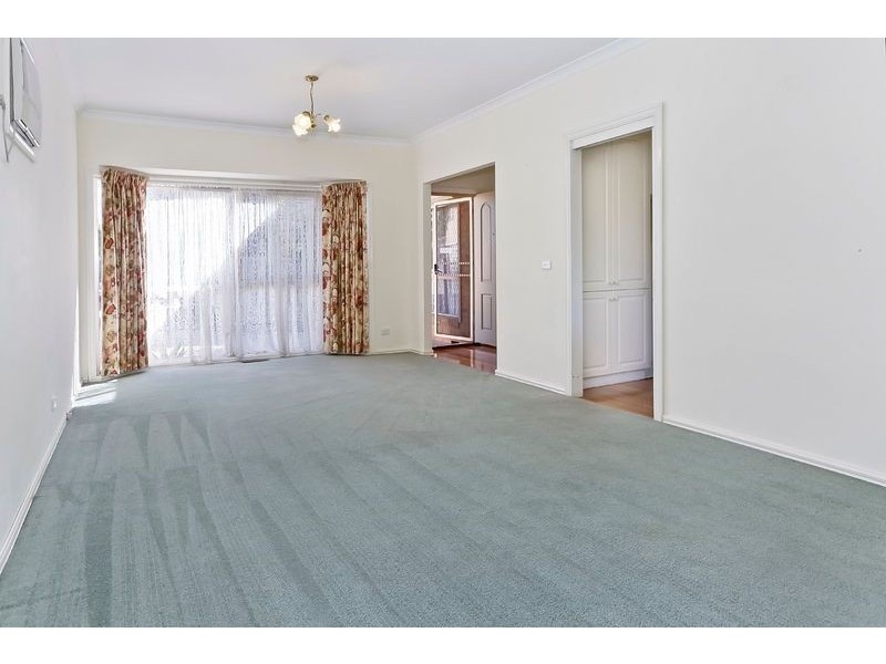 2/672 Waverley Road, Glen Waverley VIC 3150