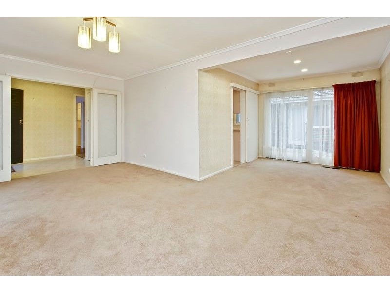 13 Ingleside Crescent, Glen Waverley VIC 3150